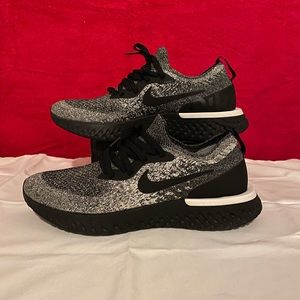Nike Epic React Flyknit Size 8 Men